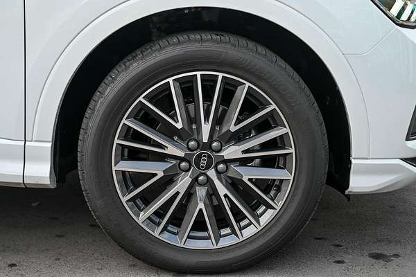 2024 Audi Q3 35 TFSI Dynamic Black F3