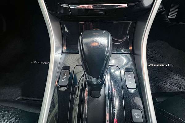 2016 Honda Accord VTi-L 9th Gen