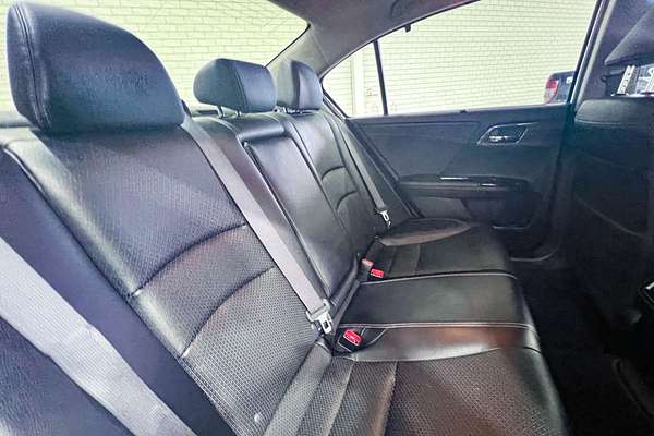 2016 Honda Accord VTi-L 9th Gen