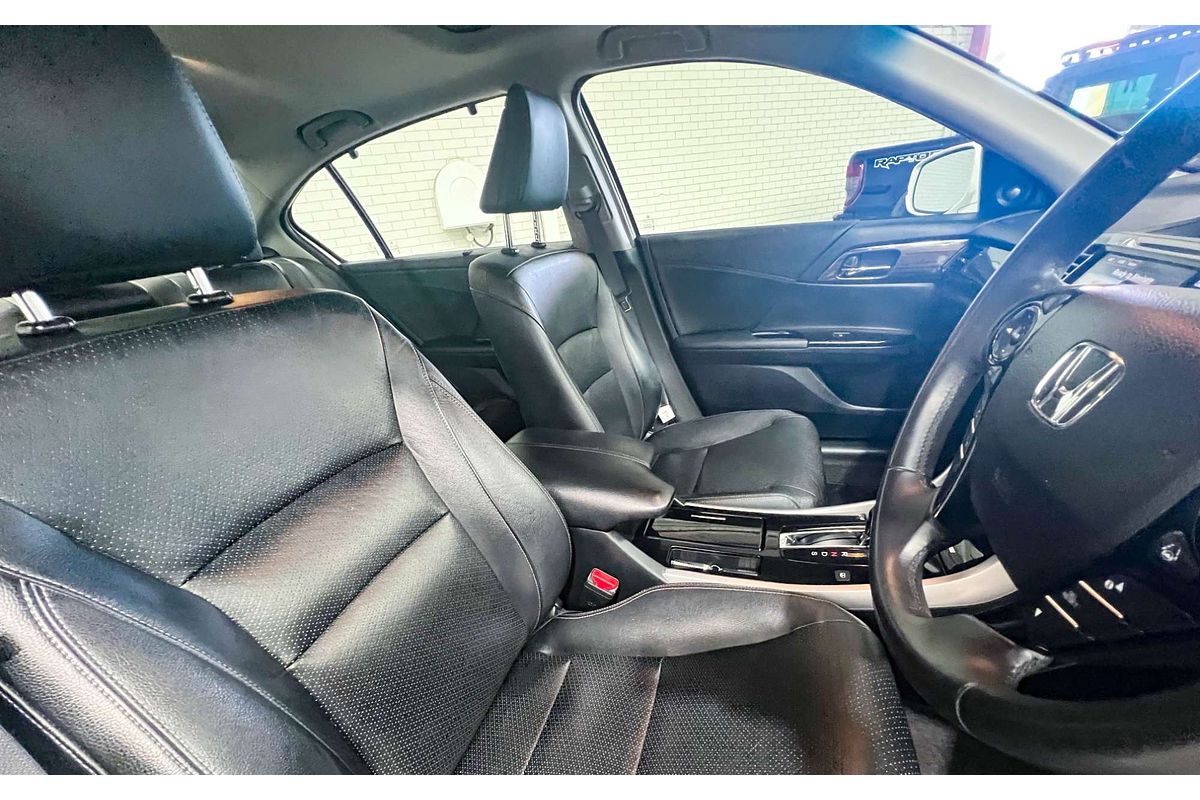 2016 Honda Accord VTi-L 9th Gen