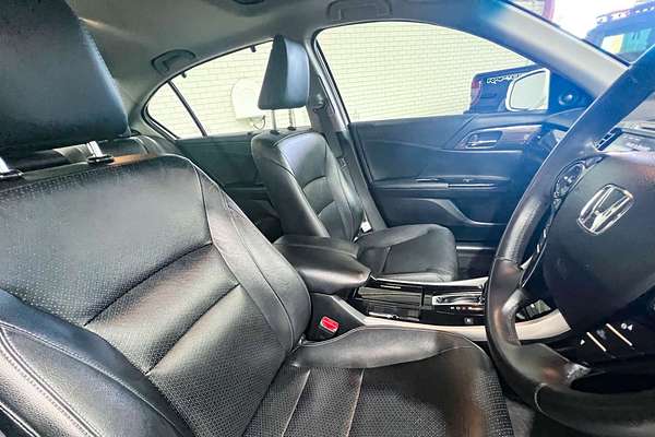 2016 Honda Accord VTi-L 9th Gen