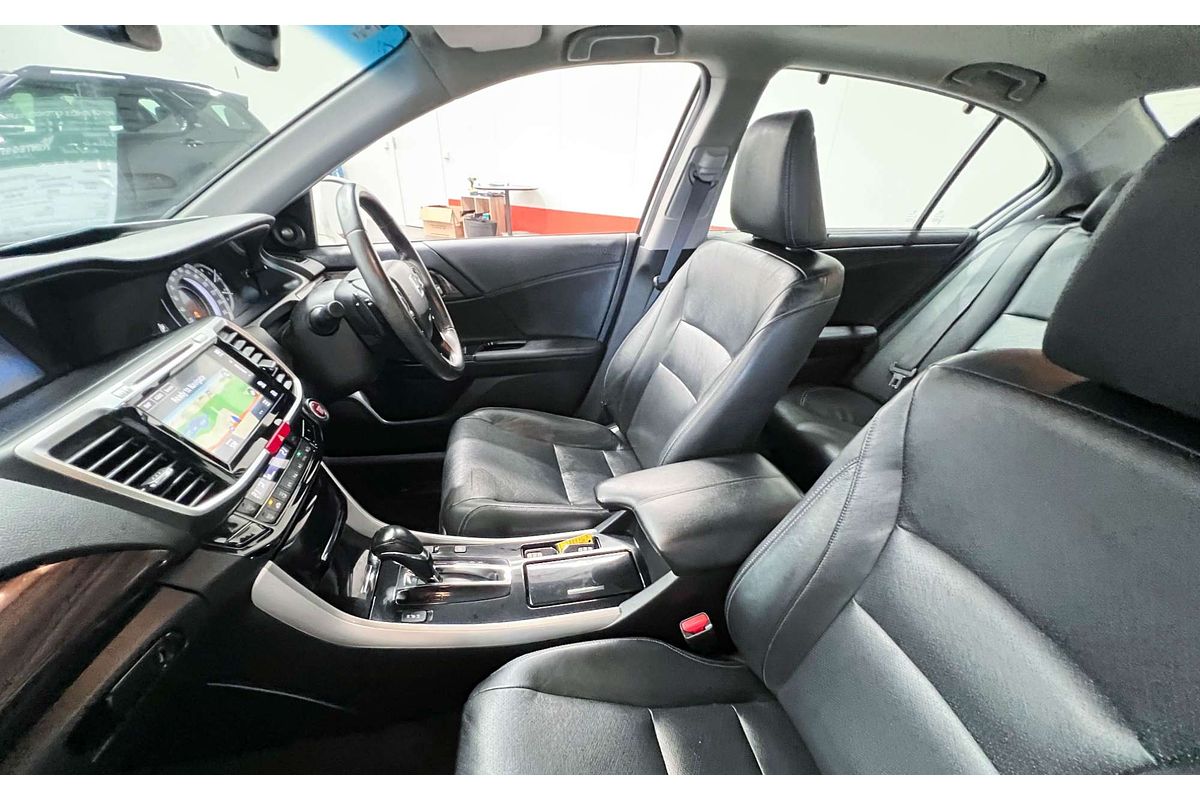 2016 Honda Accord VTi-L 9th Gen