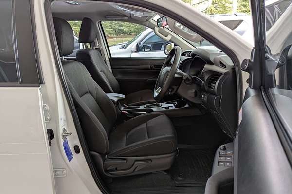 2024 Toyota Hilux SR GUN126R 4X4