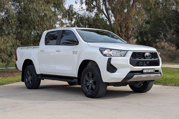 2024 Toyota Hilux SR GUN126R 4X4