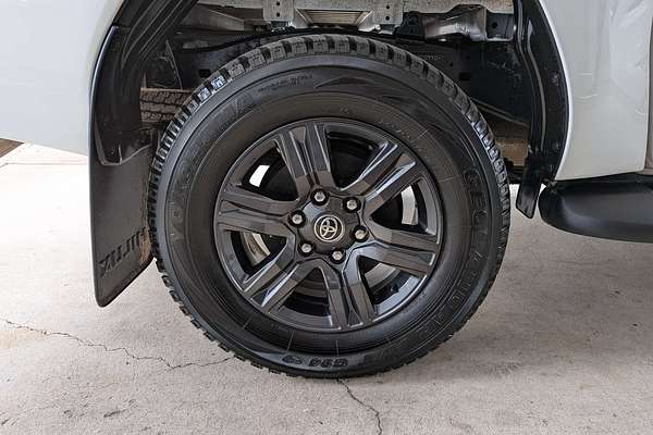 2024 Toyota Hilux SR GUN126R 4X4