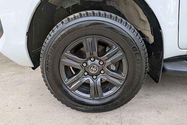 2024 Toyota Hilux SR GUN126R 4X4
