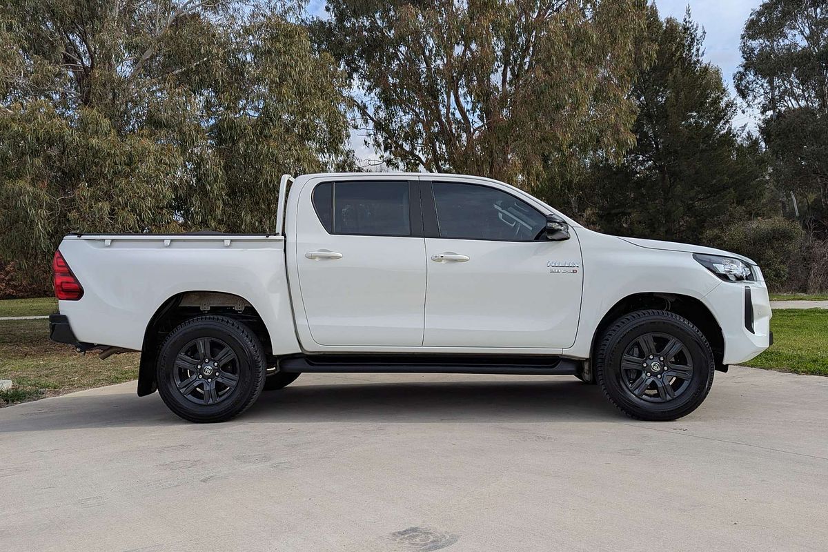 2024 Toyota Hilux SR GUN126R 4X4