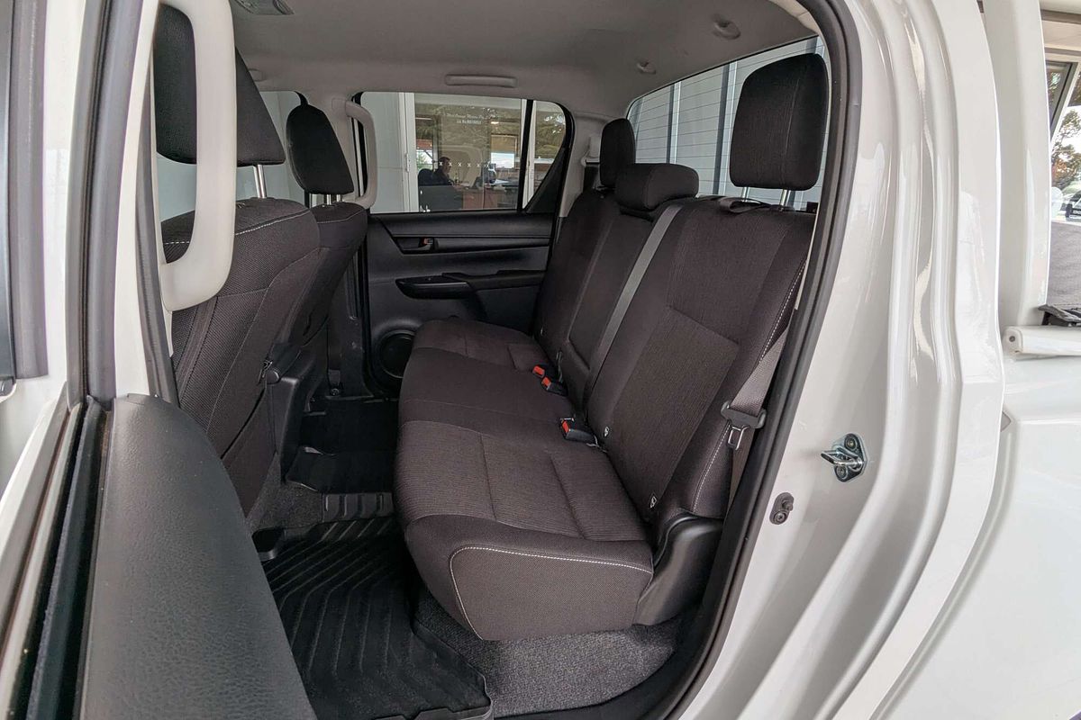 2024 Toyota Hilux SR GUN126R 4X4