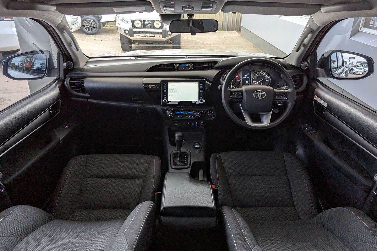 2024 Toyota Hilux SR GUN126R 4X4