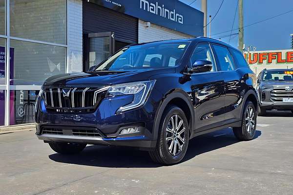 2025 Mahindra XUV700 AX7L
