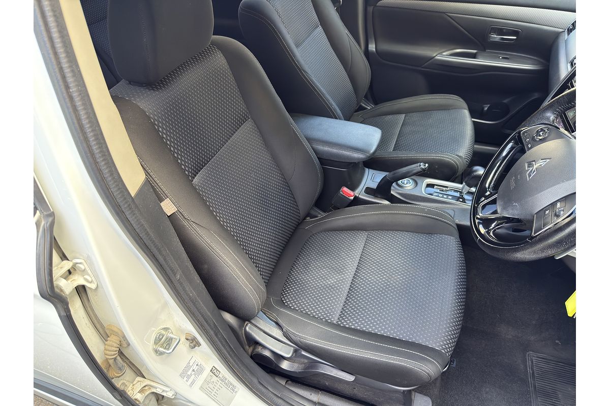 2016 Mitsubishi Outlander XLS ZK