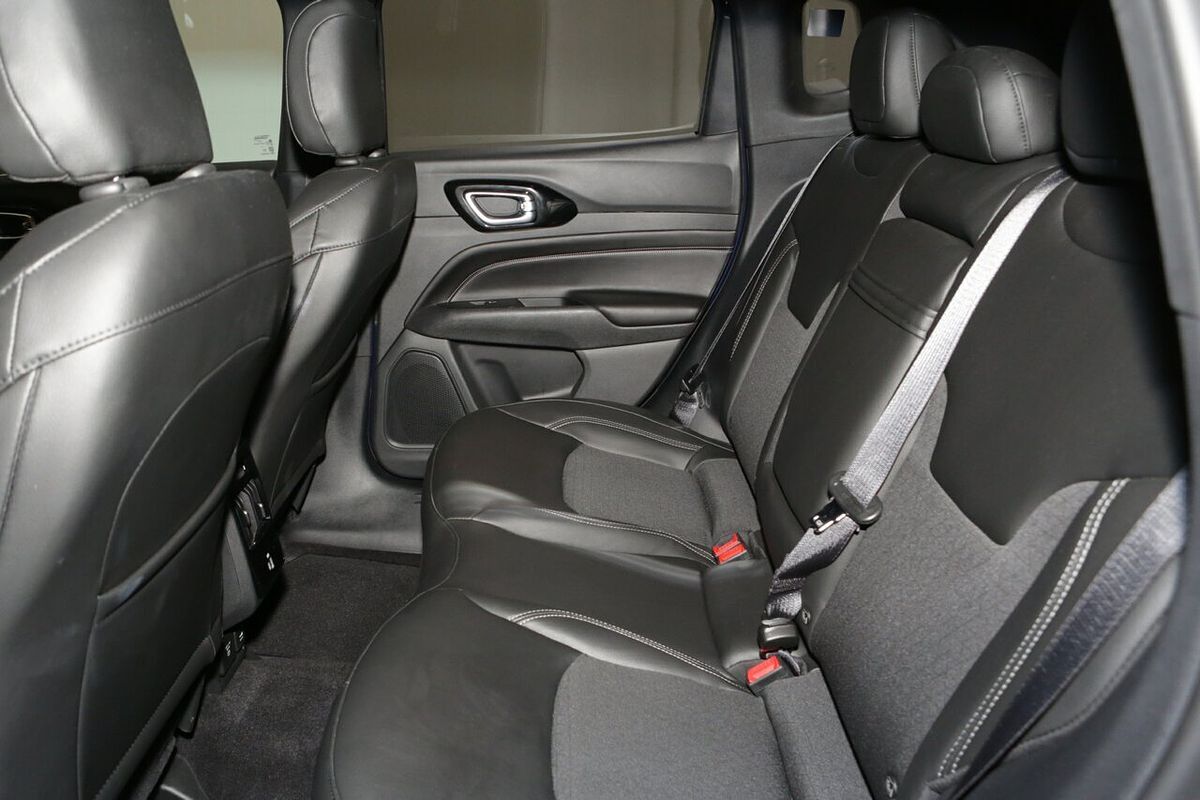 2023 Jeep Compass Night Eagle M6