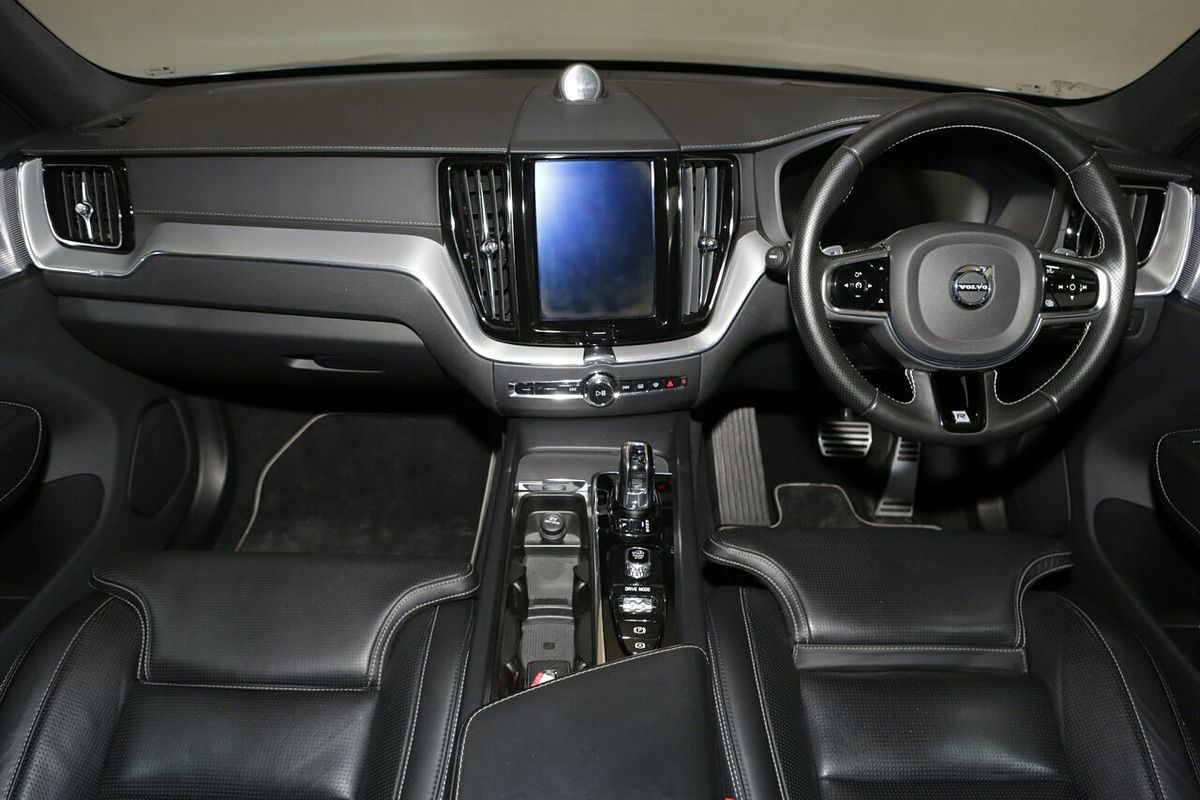2019 Volvo XC60 T8 R-Design