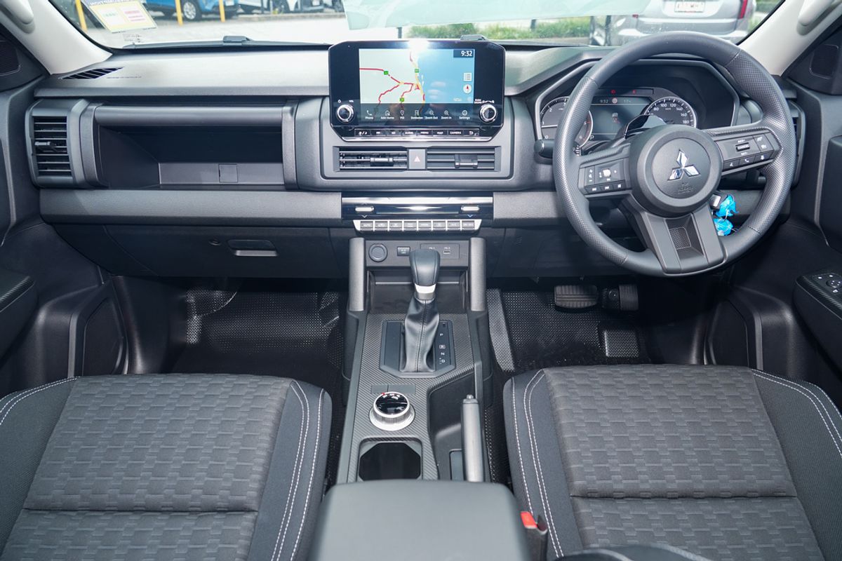 2025 Mitsubishi Triton GLX+ MV 4X4