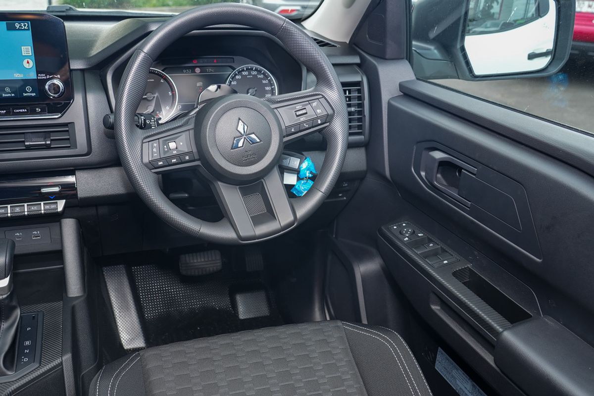 2025 Mitsubishi Triton GLX+ MV 4X4