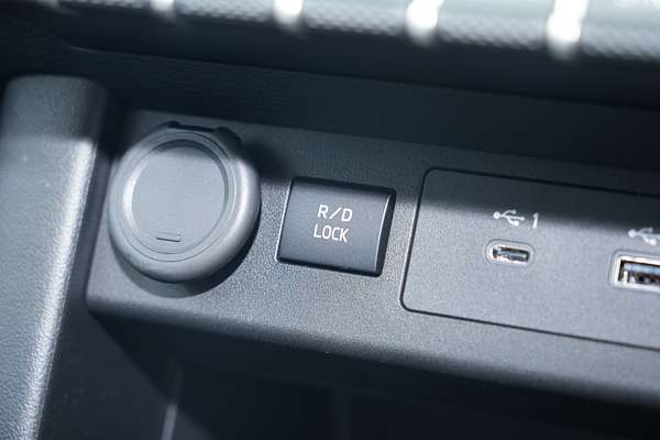 2025 Mitsubishi Triton GLS MV 4X4