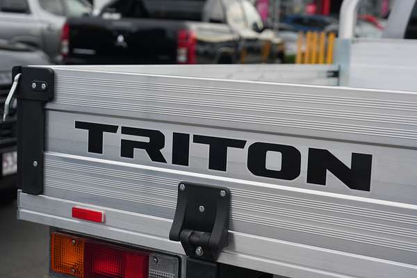 2025 Mitsubishi Triton GLS MV 4X4
