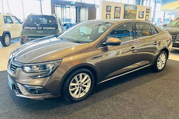 2018 Renault Megane Zen LFF