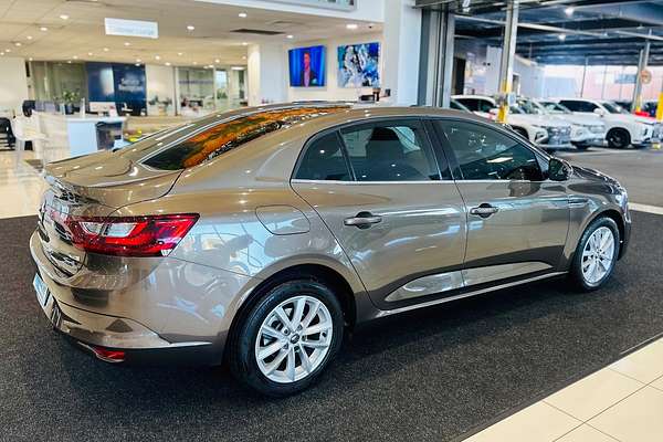 2018 Renault Megane Zen LFF