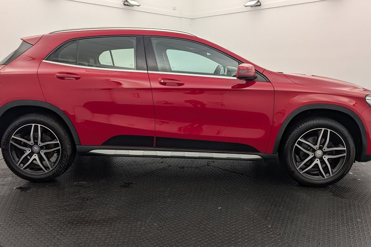 2016 Mercedes-Benz GLA-Class GLA180 X156