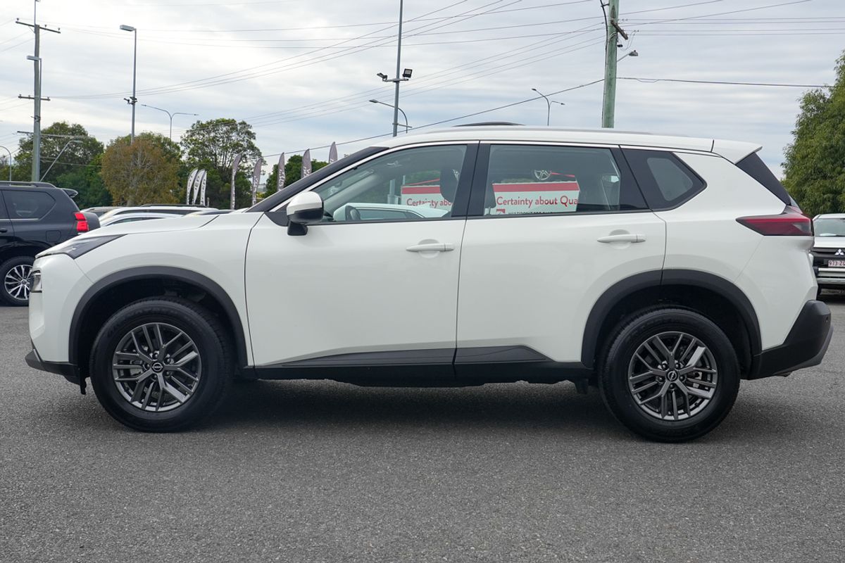 2024 Nissan X-TRAIL ST T33