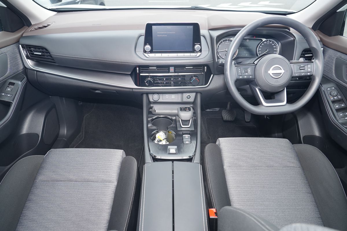 2024 Nissan X-TRAIL ST T33