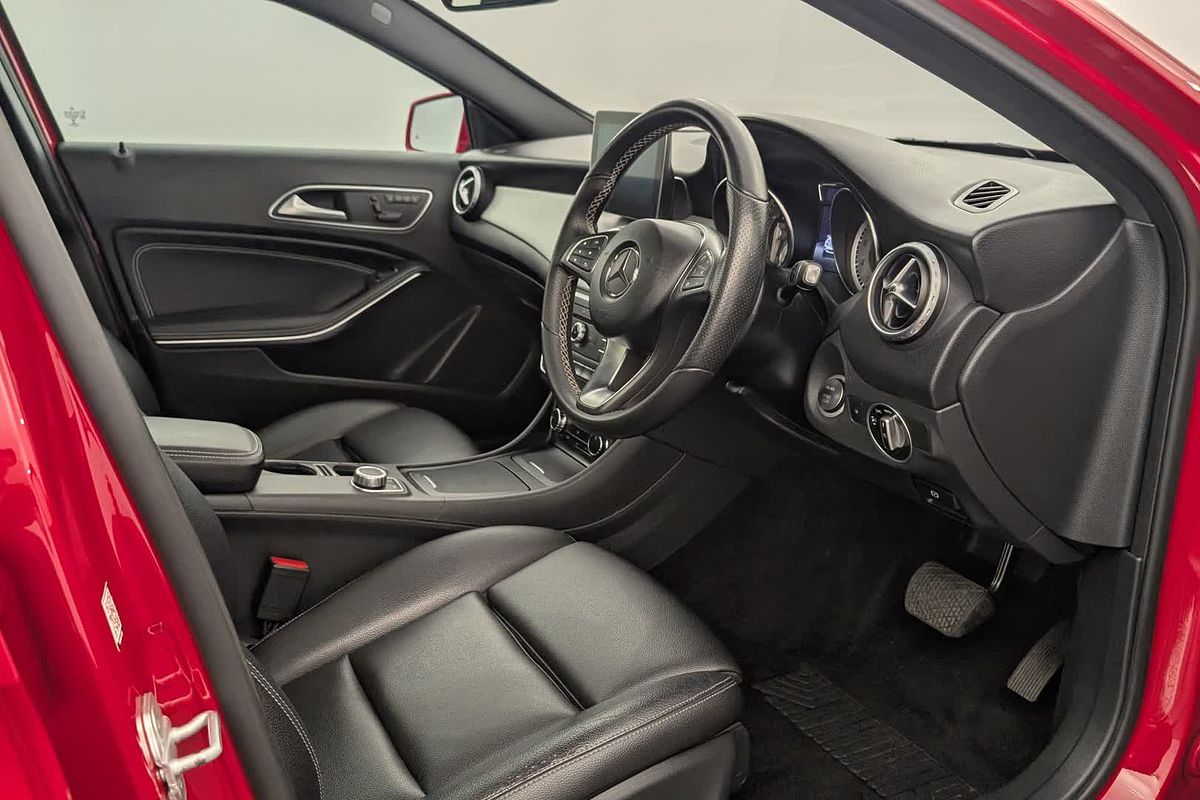 2016 Mercedes-Benz GLA-Class GLA180 X156