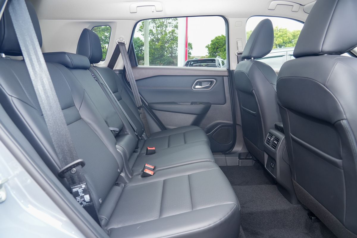 2024 Nissan X-TRAIL ST-L e-POWER T33