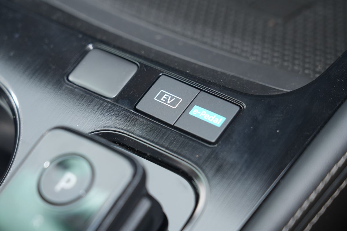 2024 Nissan X-TRAIL ST-L e-POWER T33