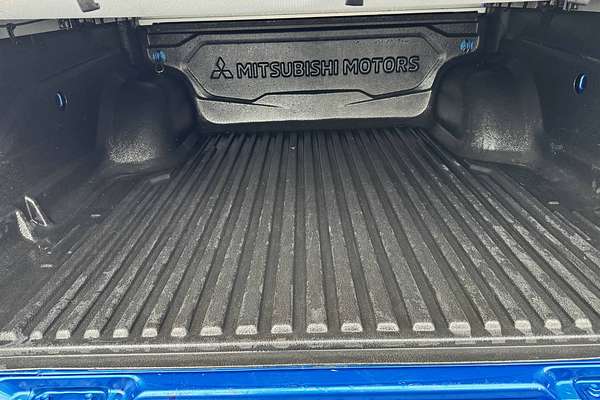 2021 Mitsubishi TRITON GLX + MY21