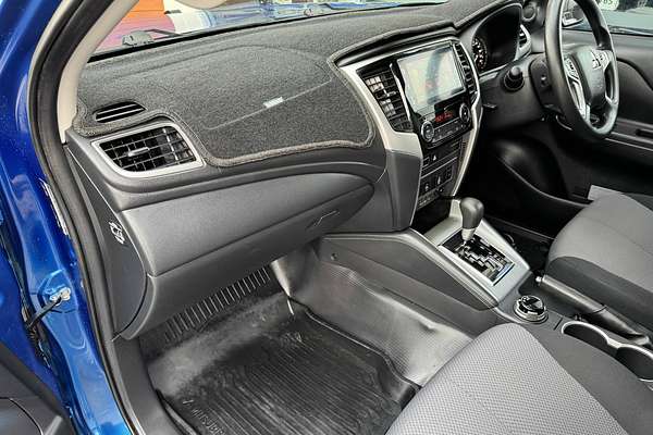 2021 Mitsubishi TRITON GLX + MY21