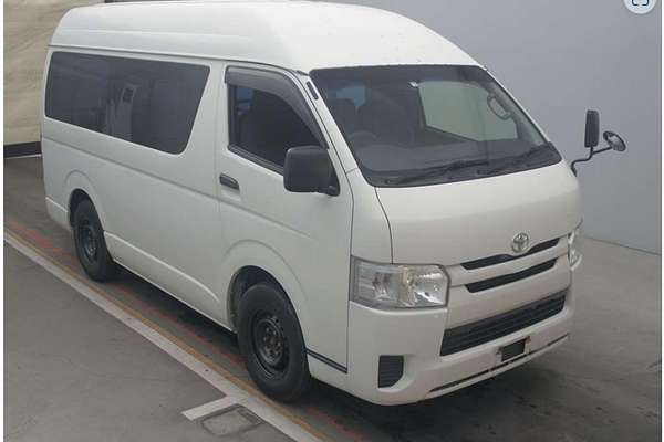 2015 Toyota Hiace DX High Roof 4WD