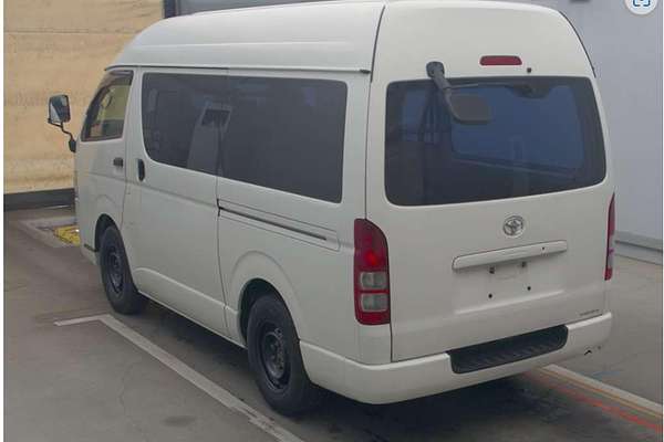2015 Toyota Hiace DX High Roof 4WD