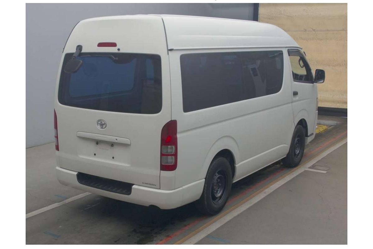 2015 Toyota Hiace DX High Roof 4WD