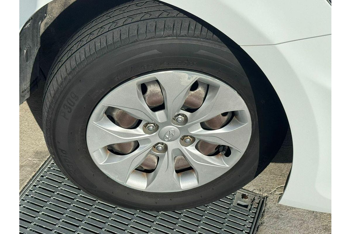 2014 Hyundai Accent Active RB2