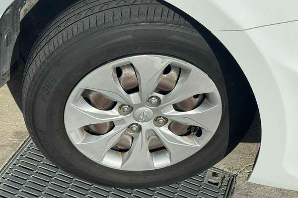 2014 Hyundai Accent Active RB2