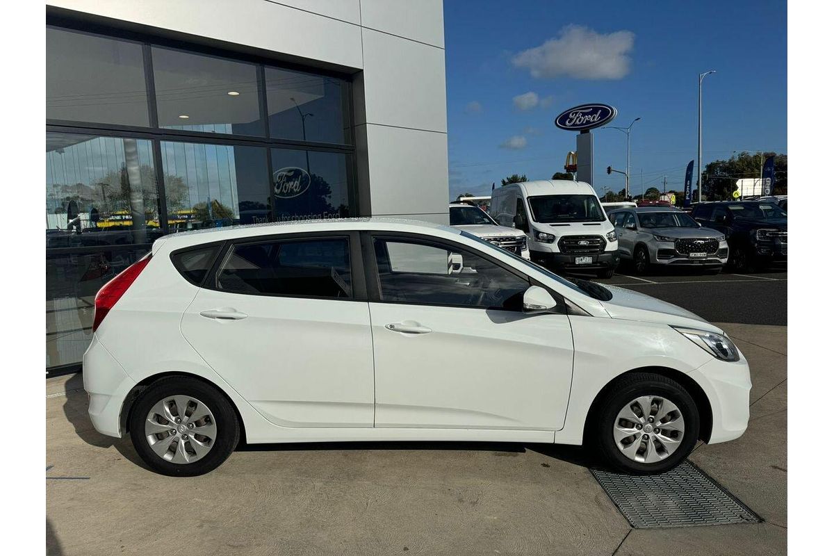 2014 Hyundai Accent Active RB2