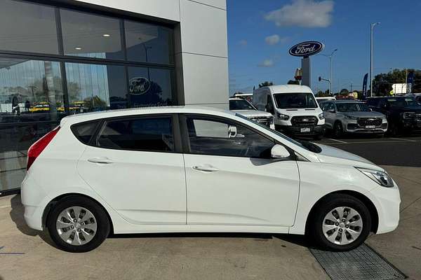2014 Hyundai Accent Active RB2