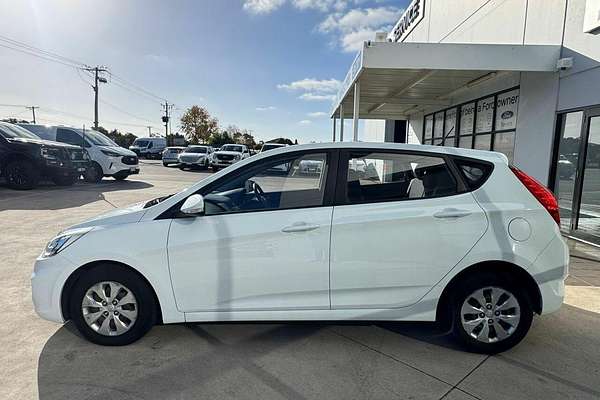 2014 Hyundai Accent Active RB2