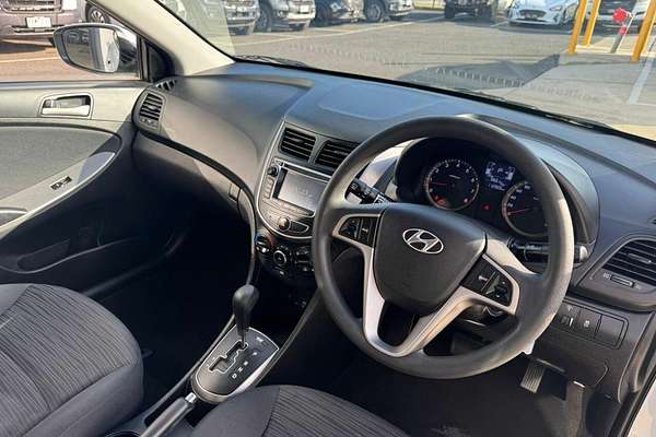 2014 Hyundai Accent Active RB2