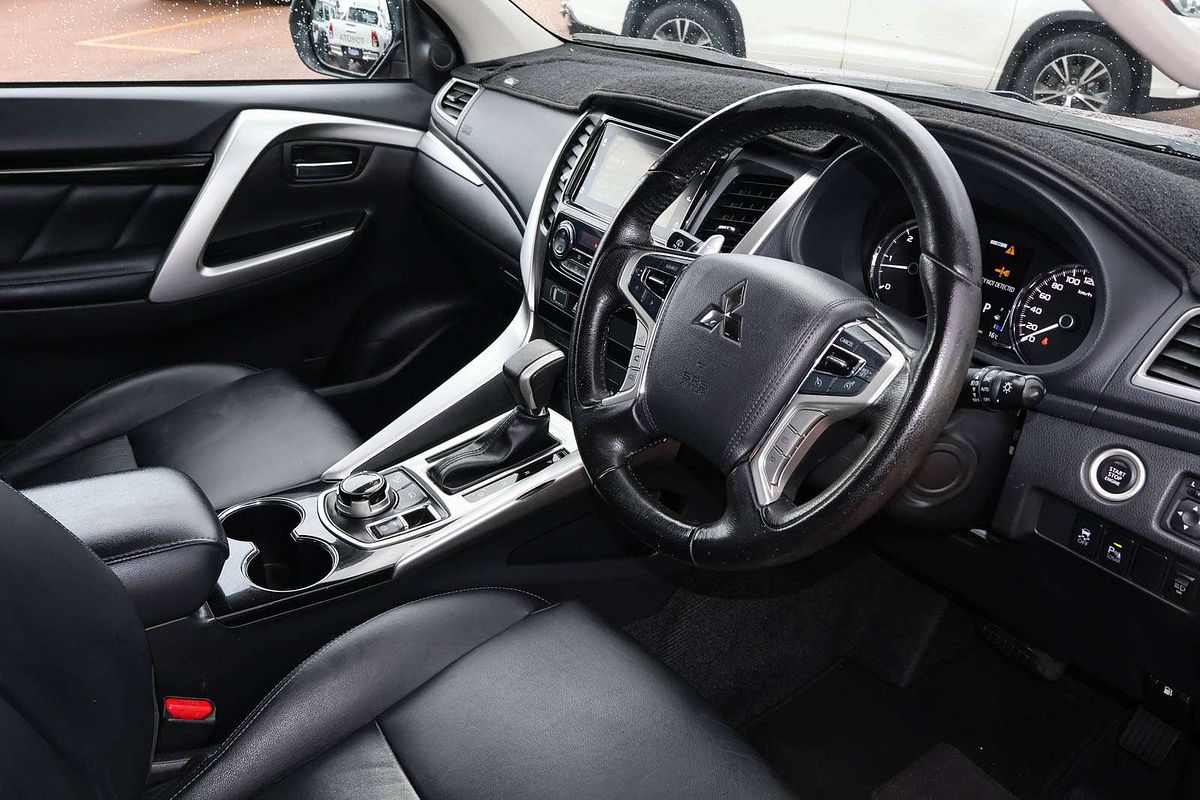 2016 Mitsubishi Pajero Sport GLS QE