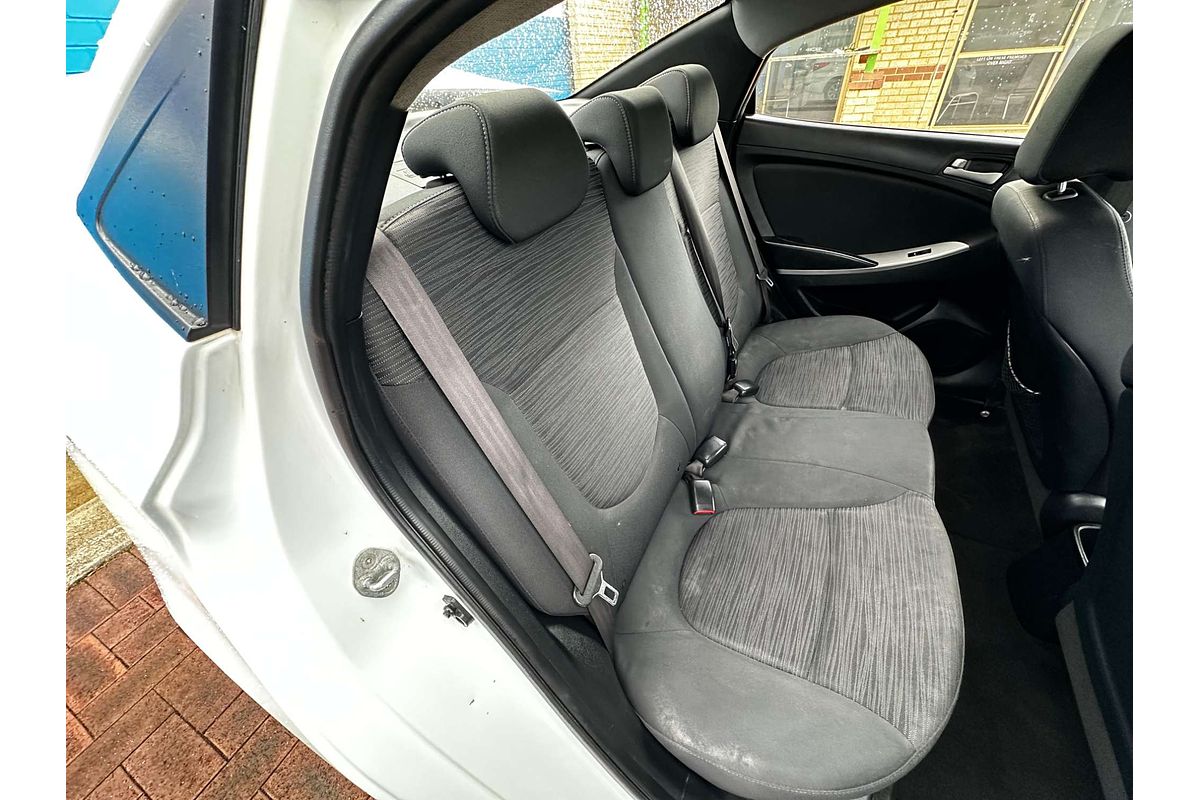 2015 Hyundai Accent Active RB2