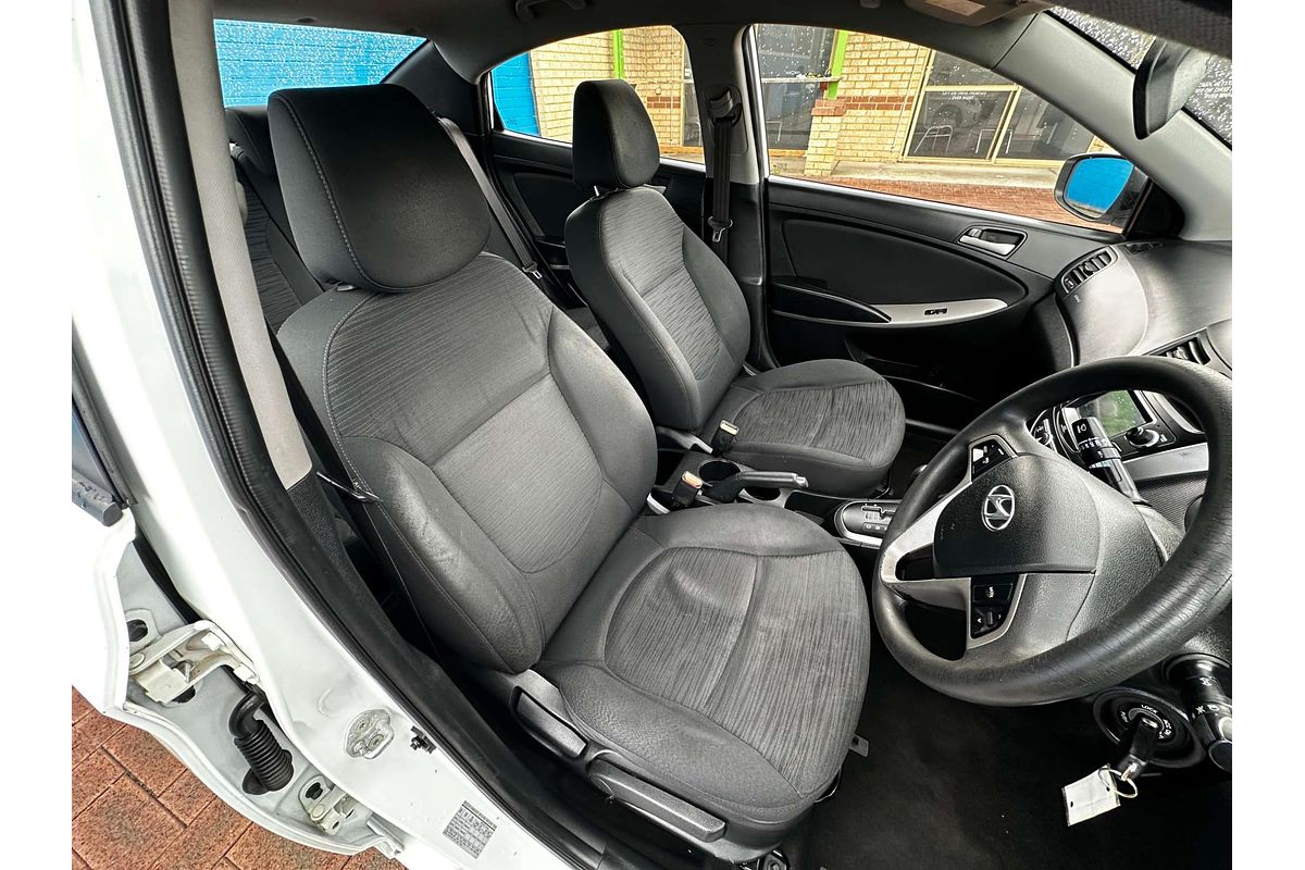 2015 Hyundai Accent Active RB2