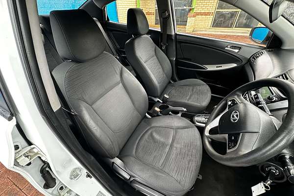2015 Hyundai Accent Active RB2