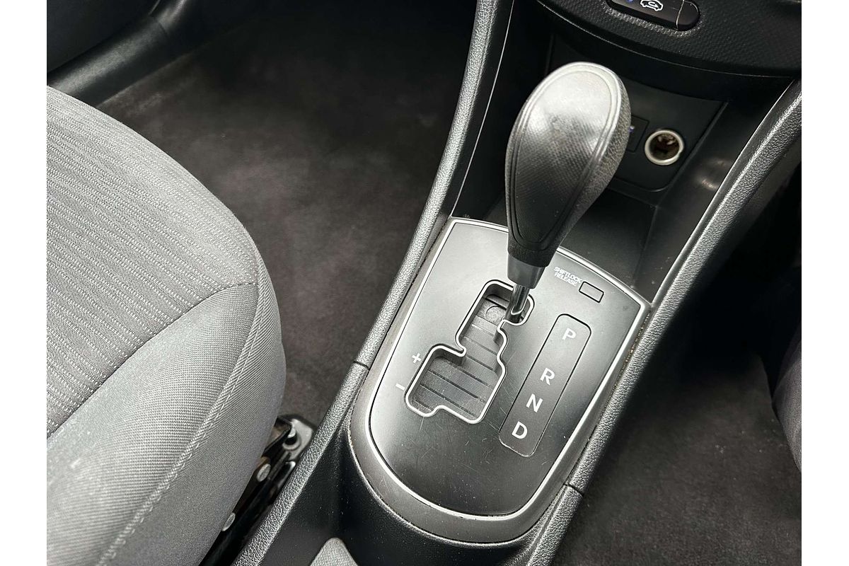 2015 Hyundai Accent Active RB2