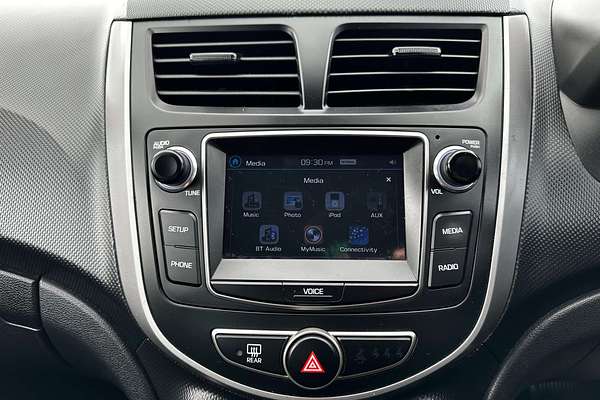 2015 Hyundai Accent Active RB2