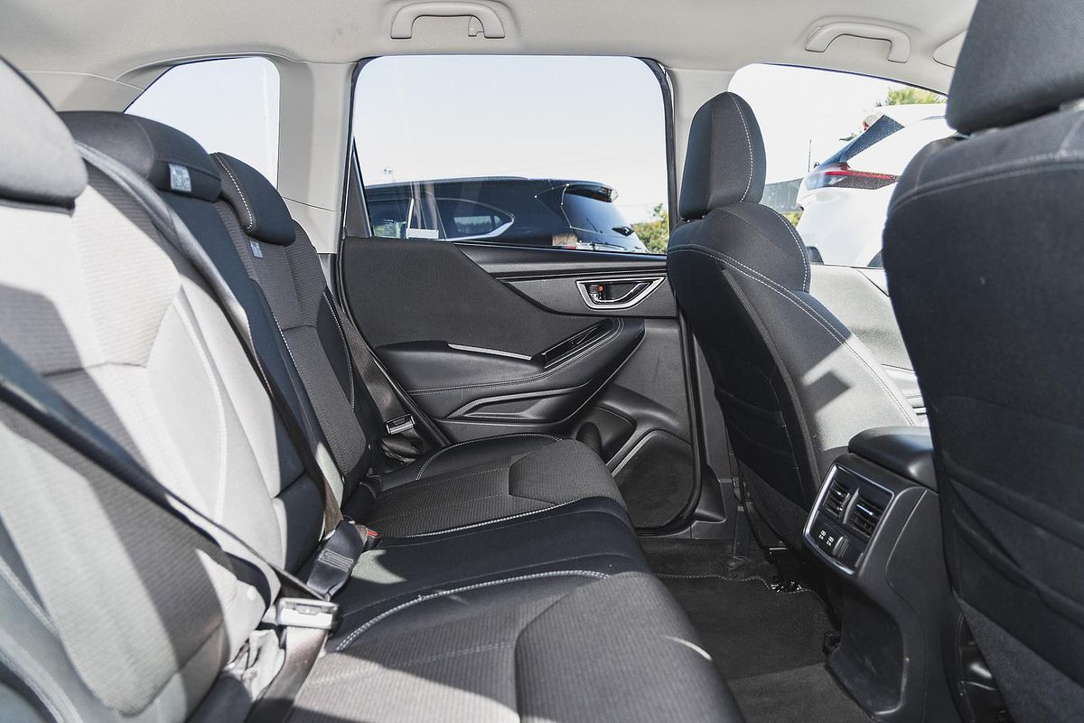 2023 Subaru Forester 2.5i 50 Years Edition S5