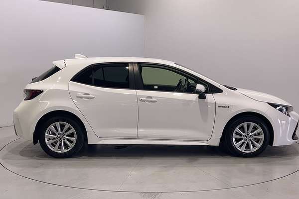2023 Toyota Corolla SX Hybrid ZWE219R