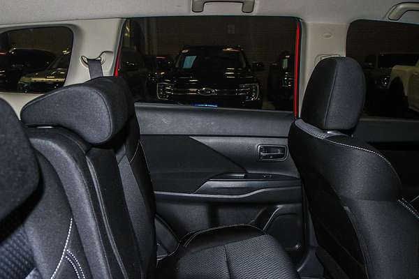 2020 Mitsubishi Outlander ES ZL