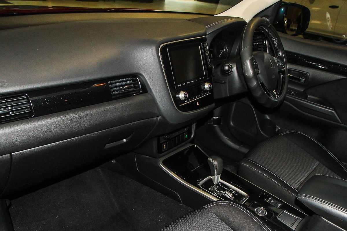 2020 Mitsubishi Outlander ES ZL